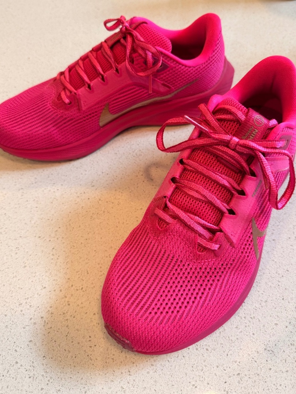 Nike Pegasus 40 Women’s Running Shoes Size 8 – Fierce Pink – Worn Once